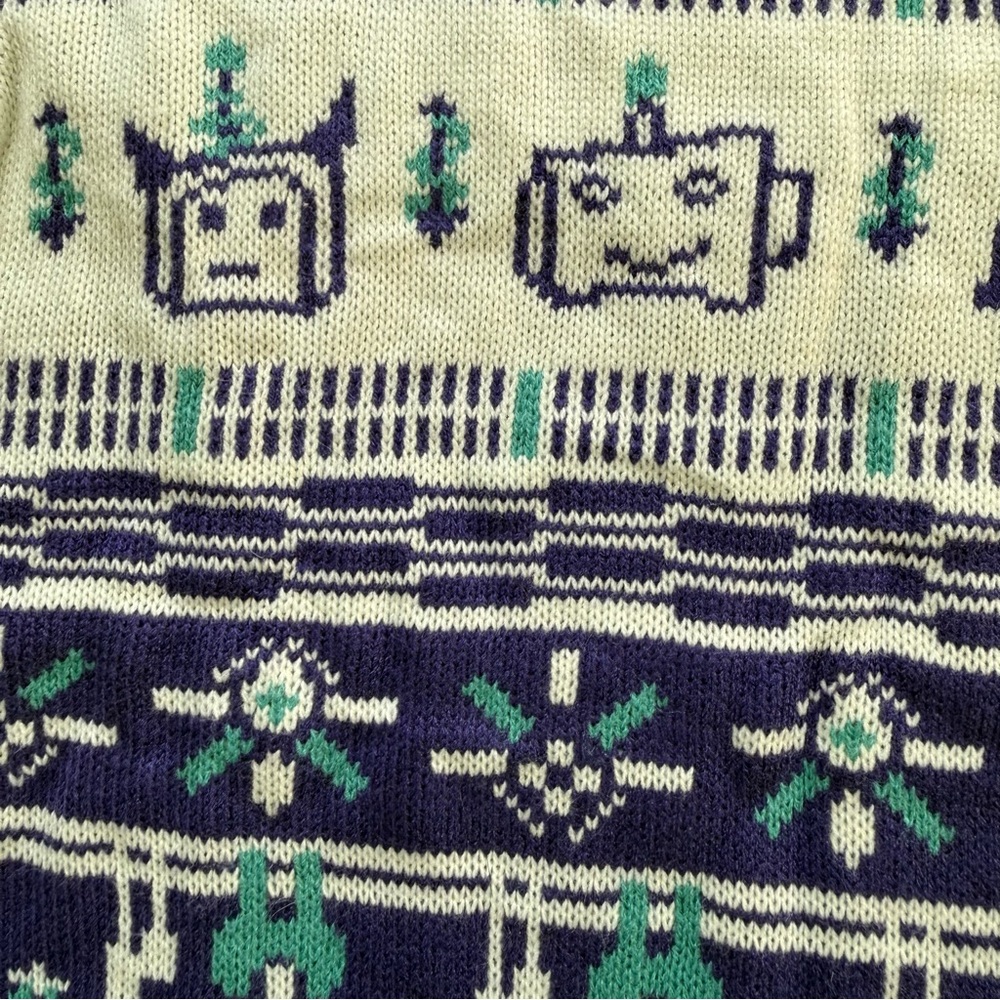 2020 Exclusive Sketchy Medical Small Sweater Top - Picture 8 of 11